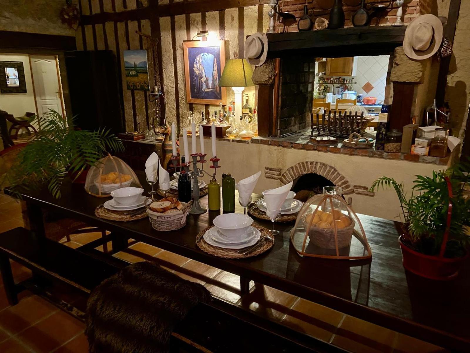 Maison D'Hotes Le Chai D'Armagnac Monguilhem Buitenkant foto