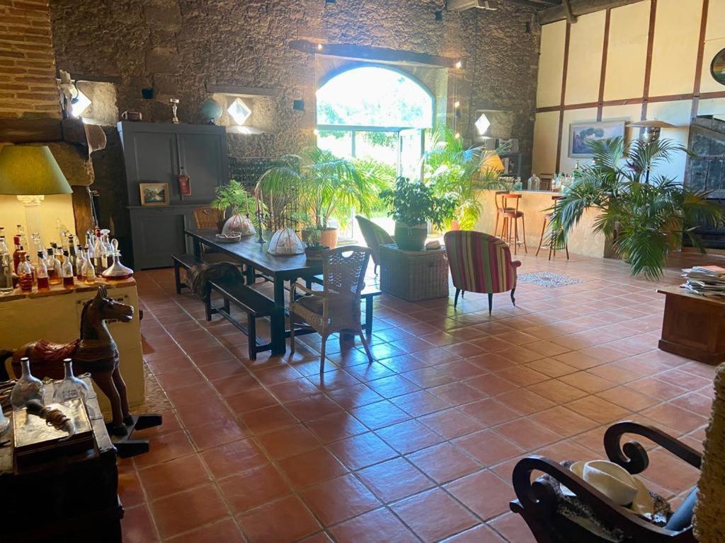 Maison D'Hotes Le Chai D'Armagnac Monguilhem Buitenkant foto