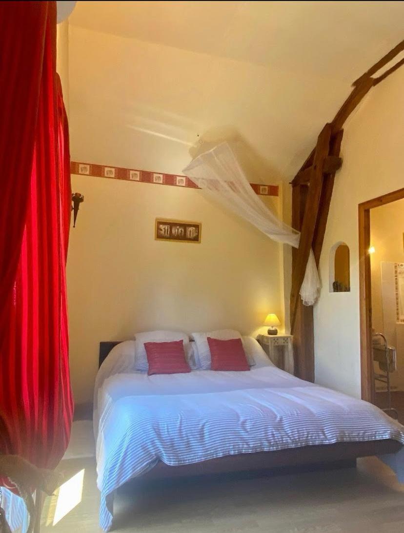 Maison D'Hotes Le Chai D'Armagnac Monguilhem Buitenkant foto
